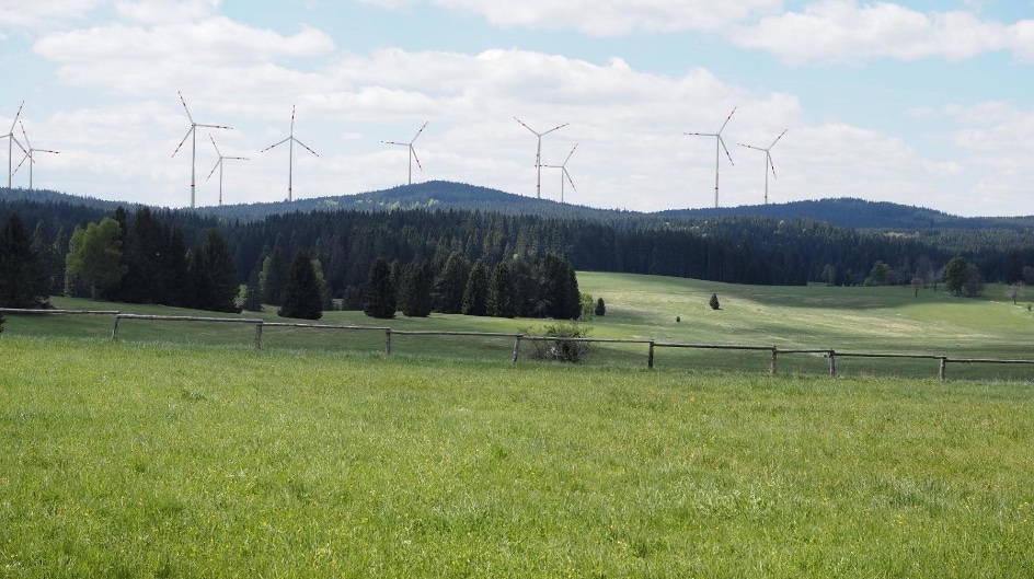 Vizualizace větrného parku Sandl z pohledu od Pohoří na Šumavě